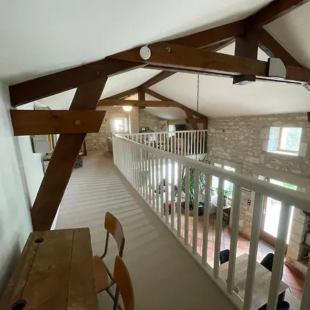 Villa Avec Piscine Soyaux
