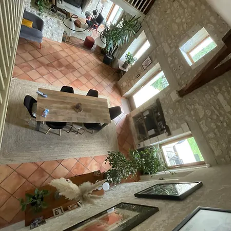 Avec Piscine Villa Soyaux